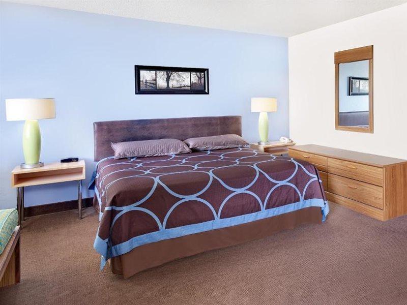 Super 8 By Wyndham Newburgh/West Point Stewart Intl Airport Motel Kültér fotó