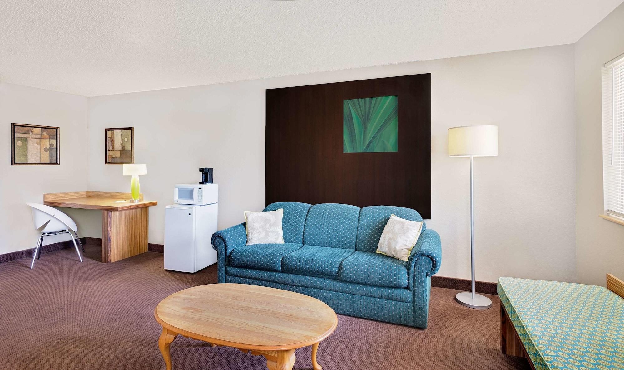 Super 8 By Wyndham Newburgh/West Point Stewart Intl Airport Motel Kültér fotó