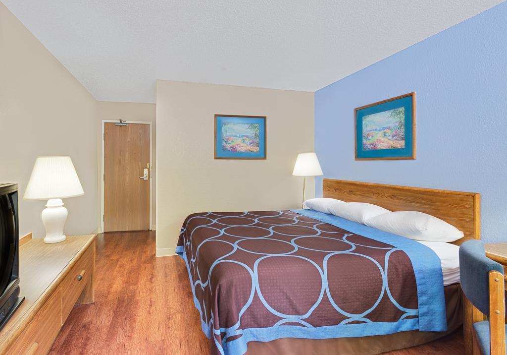 Super 8 By Wyndham Newburgh/West Point Stewart Intl Airport Motel Kültér fotó