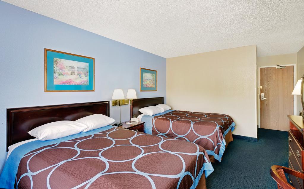 Super 8 By Wyndham Newburgh/West Point Stewart Intl Airport Motel Kültér fotó