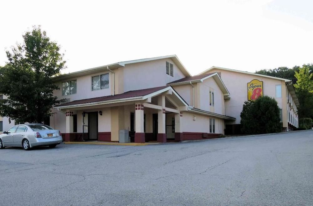Super 8 By Wyndham Newburgh/West Point Stewart Intl Airport Motel Kültér fotó