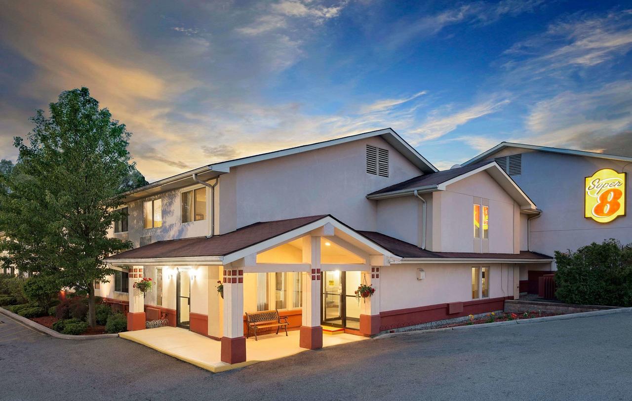 Super 8 By Wyndham Newburgh/West Point Stewart Intl Airport Motel Kültér fotó