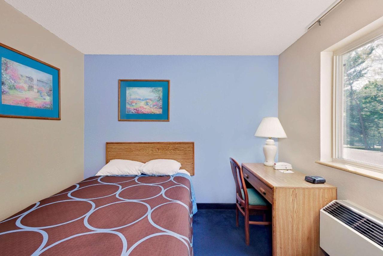 Super 8 By Wyndham Newburgh/West Point Stewart Intl Airport Motel Kültér fotó